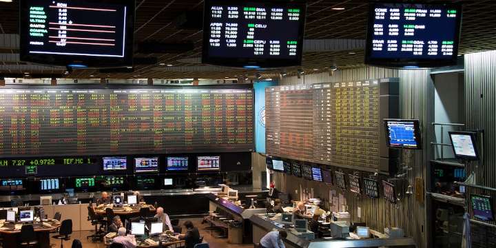 Provincias y empresas tomaron deuda por USD 6.200 millones, pero la mayoría no los ingresó al BCRA: qué esperan que ocurra