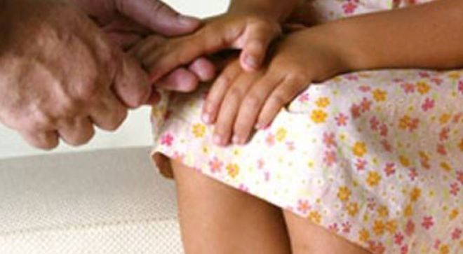 Abuela denuncia a la jueza Marcela Fernández Favaron y reclama poder ver a su nieta