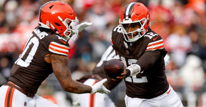 Browns NFL Power Rankings: Cleveland stays flat as big rookie QB match