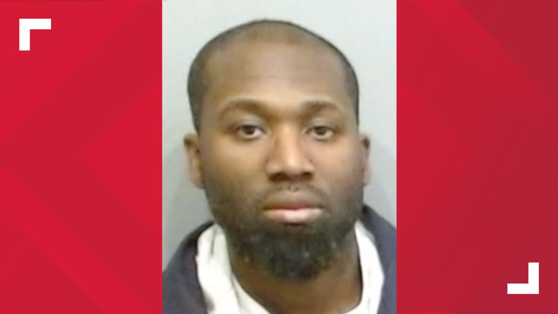 Homeowner arrested after shooting 2 juveniles who were allegedly stealing packages at Atlanta townhome