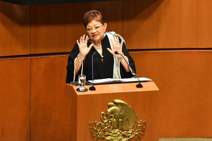 Ernestina Godoy es elegida como titular de la FGR por el Senado