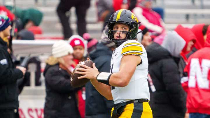 Iowa vs. Vanderbilt bowl game schedule, game date, predictions