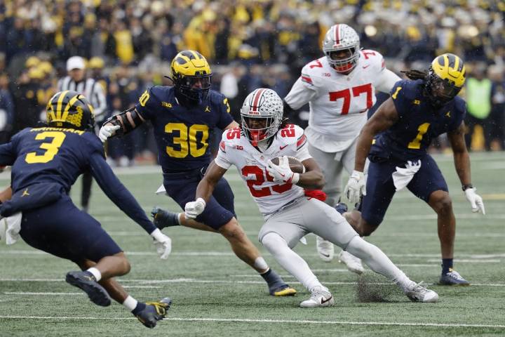 Deadspin | No. 1 Ohio State tops No. 15 Michigan for first time since 2019