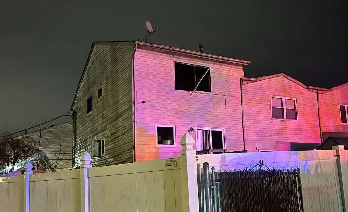 Staten Island house fire: Firefighter injured in basement blaze in Great Kills