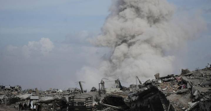 Hamas calls for more international pressure on Israel before ceasefire's next phase