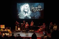 Robe Iniesta es despedido en Plasencia: miles de fans rinden homenaje a su legado musical