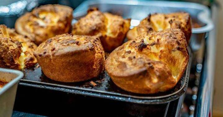 Air fryer stuffed Yorkshire puddings 'perfect' for Christmas dinner are ready in just six minutes