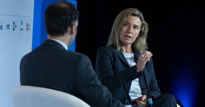 La exvicepresidenta de la Comisión Europea Federica Mogherini, detenida por un fraude de fondos europeos