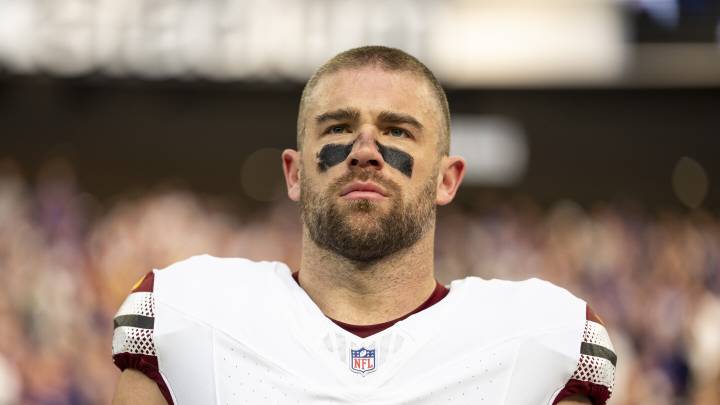 Commanders place TE Zach Ertz on IR, sign RB Chase Edmonds to 53