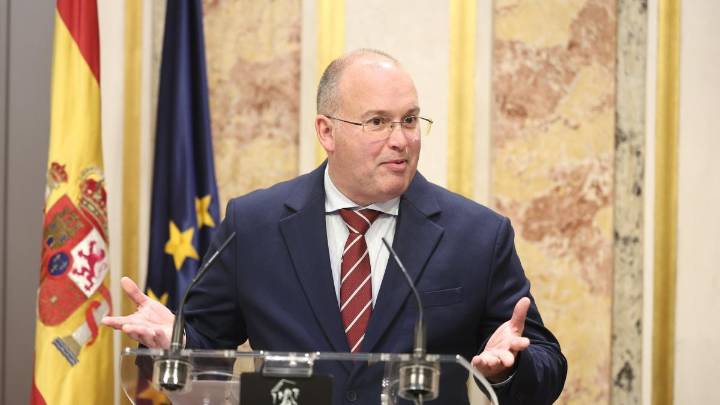 El PP ve el “estallido” del Gobierno de Sánchez: “Es una explosión simultánea de toda la corrupción”