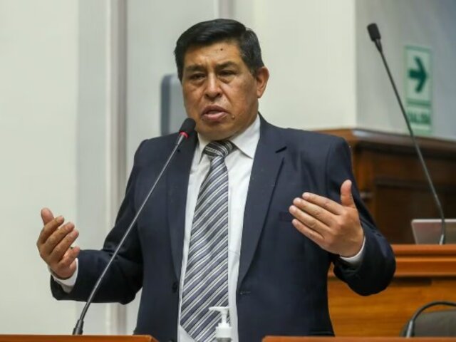 Congresista Pasión Dávila propone cárcel para quienes usen bots en redes para influir en electores