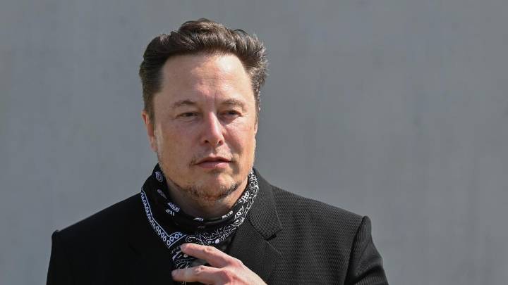 Elon Musk llama a la “abolición” de la Unión Europea tras la multa de Bruselas a X