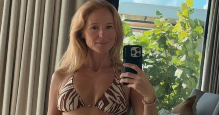 Jewel Turns Up the Heat in Bikini Pictures