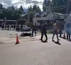 Un motociclista murió tras un violento accidente y buscan al conductor que escapó en Bariloche