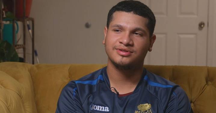 After ICE arrested his mom, 18-year-old citizen worries he could be next while caring for younger sister