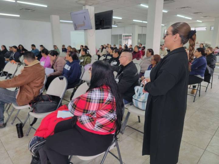 Acompañan más de 200 jóvenes al cierre del programa Valórate