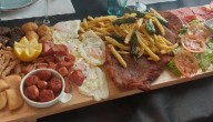 Cachopo, chuleta y croquetas: el paraíso de la carne que arrasa en Cantabria
