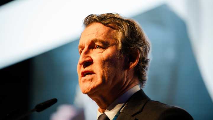 Feijóo lanza su propuesta de Seguridad: prisión permanente revisable para depredadores y violadores reincidentes