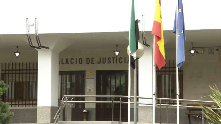 Declara en el juzgado el hombre que se atrincheró con un cuchillo en Cilleros More