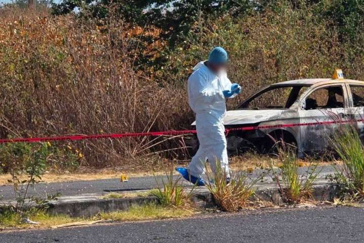 Ataque armado en carretera de Morelos deja cinco muertos y una mujer herida