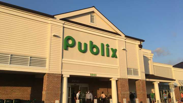 How many of the top-ranked grocery chains in the US does…