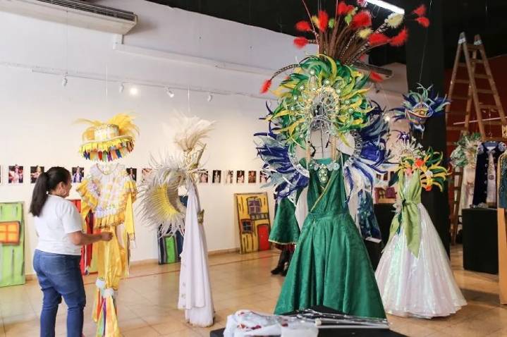 “Memoria viva”, los trajes de los soberanos de la Estudiantina son protagonistas de una muestra en el Museo Yaparí