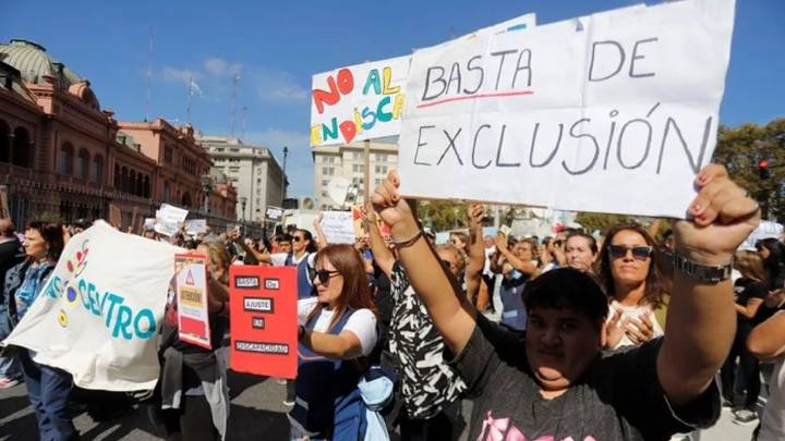 "Con los pibes no": organizaciones sociales marchan este miércoles al Congreso contra Milei