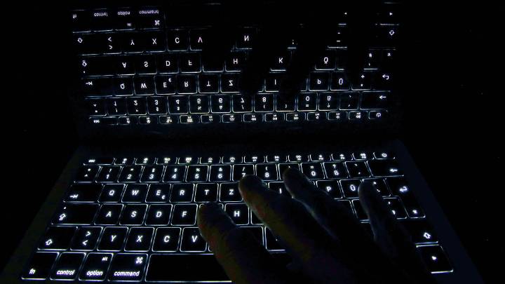 Teen victimized in ‘sextortion’ scam in suburban Palos Park