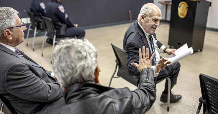 Outgoing Santa Fe mayor, city councilors lauded at final meeting of 2025