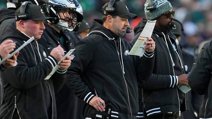 Eagles coordinator’s home egged after loss to Bears: Reports