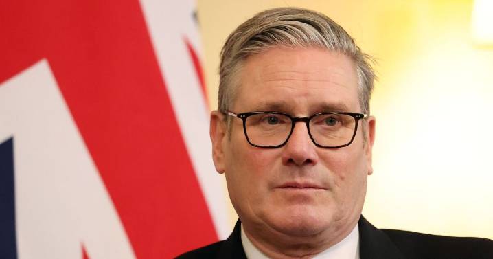 Brexit betrayal as EU demands Keir Starmer open floodgates to ‘uncapped’ scheme 