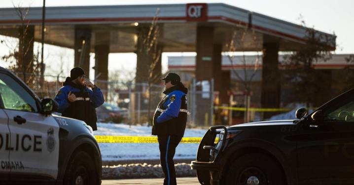 3 officers wounded and a suspect is killed in Omaha shooting