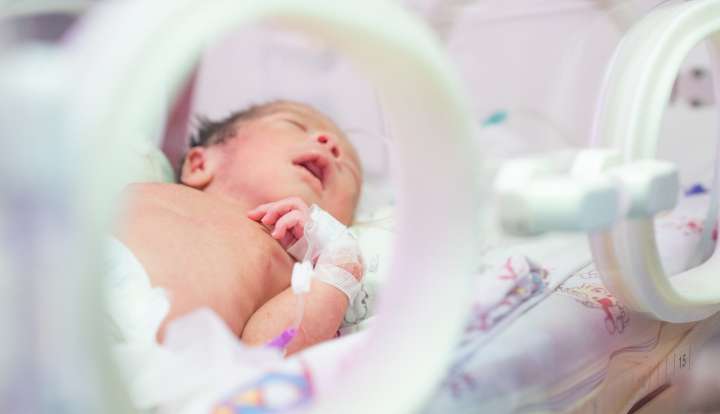 China sube los impuestos a los anticonceptivos para combatir su crisis demográfica