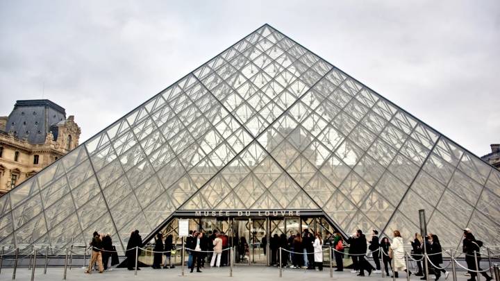 Una fuga de agua en el Louvre daña 400 obras y documentos antiguos