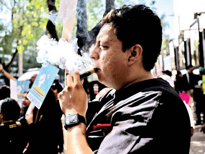 Senado: Prohibición de vapeadores va al Ejecutivo; oposición acusa criminalización