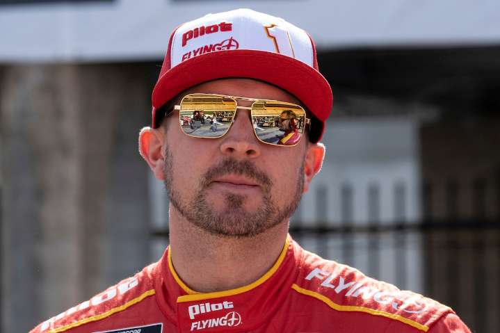 NASCAR driver who won at Daytona dies at 39