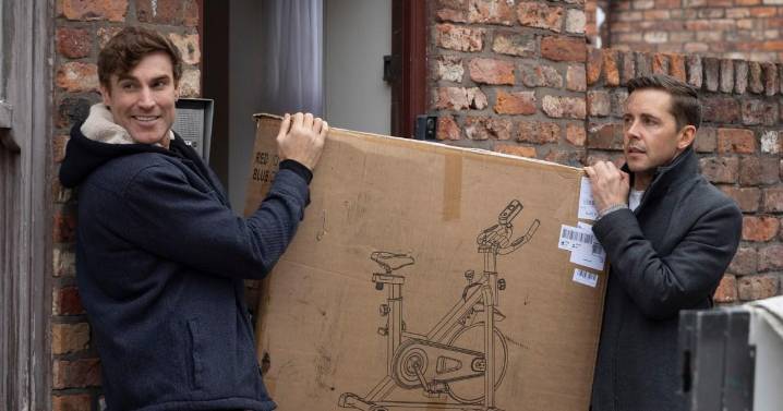 Coronation Street's Todd takes action to expose Theo’s abuse in early ITVX release