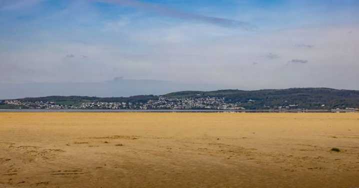 UK hit by earthquake with people woken and homes 'shaken'