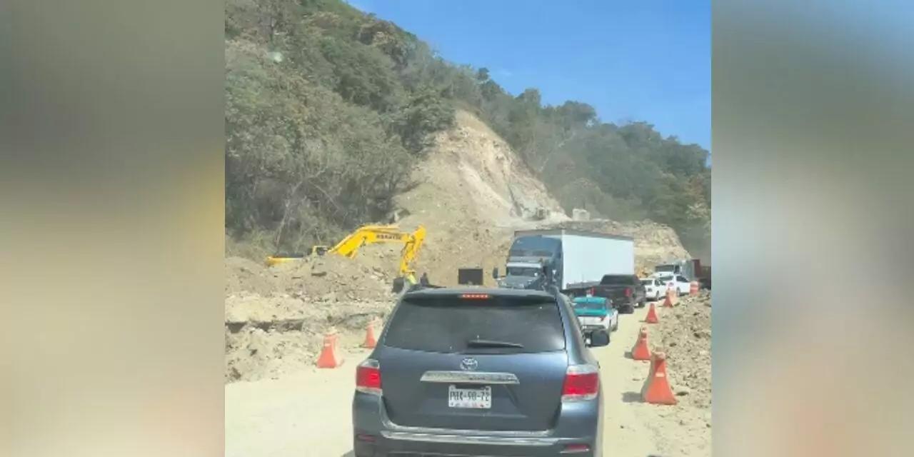 VIDEO | Cierre intermitente en la carretera Pochutla–Huatulco por obras de modernización