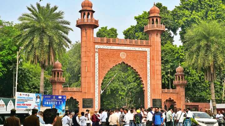 AMU probes non-payment of fees by students after it switched from manual to online