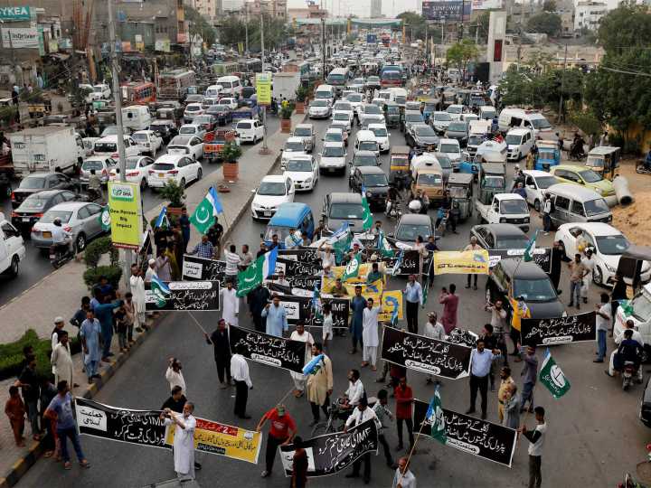 Pakistan: Sindh sets up panel to review high traffic fines