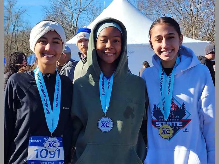 XC Girls At Brooks South Region In NC