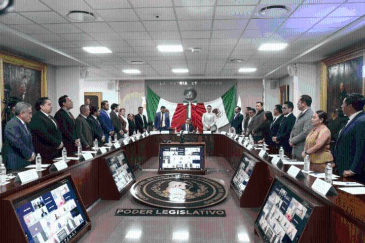 Enlaces legislativos municipales toman protesta en el Congreso de Hidalgo
