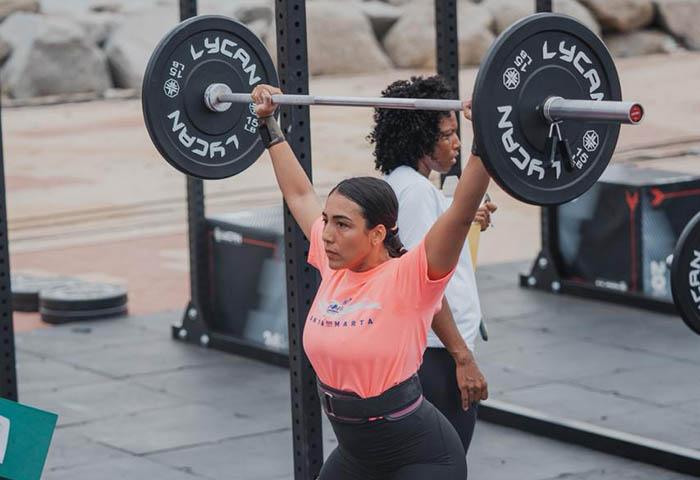 Naylea Barros: disciplina, servicio y pasión en su debut federado de CrossFit