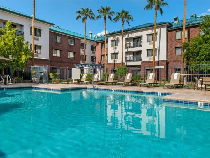 Phoenix group pays $72M for five Arizona hotels