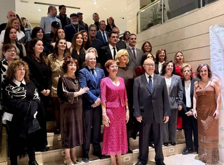 La AECC celebra la cena solidaria ‘Contigo en Navidad’ y rinde homenaje al voluntariado en vísperas del Día Internacional