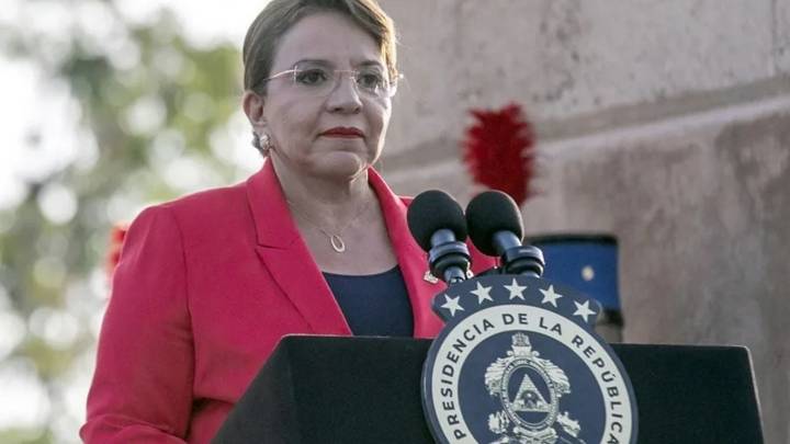 Xiomara Castro denuncia "golpe electoral" en Honduras