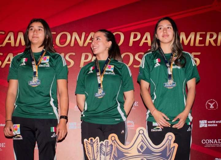 Chiapanecas en el pódium de honor en el Panamericano Indoor 2025