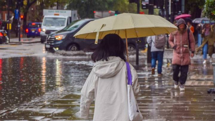 UK weather: 'Danger to life' warning as heavy rain and floods set to hit parts of UK this weekend