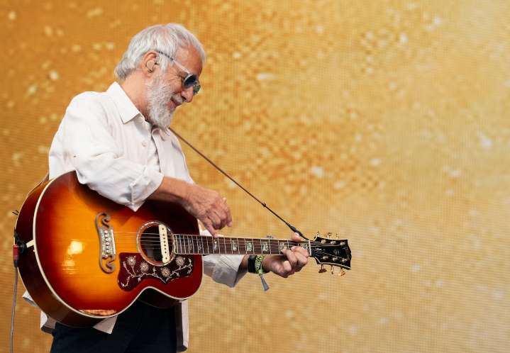 Folk music legend cancels North American book tour